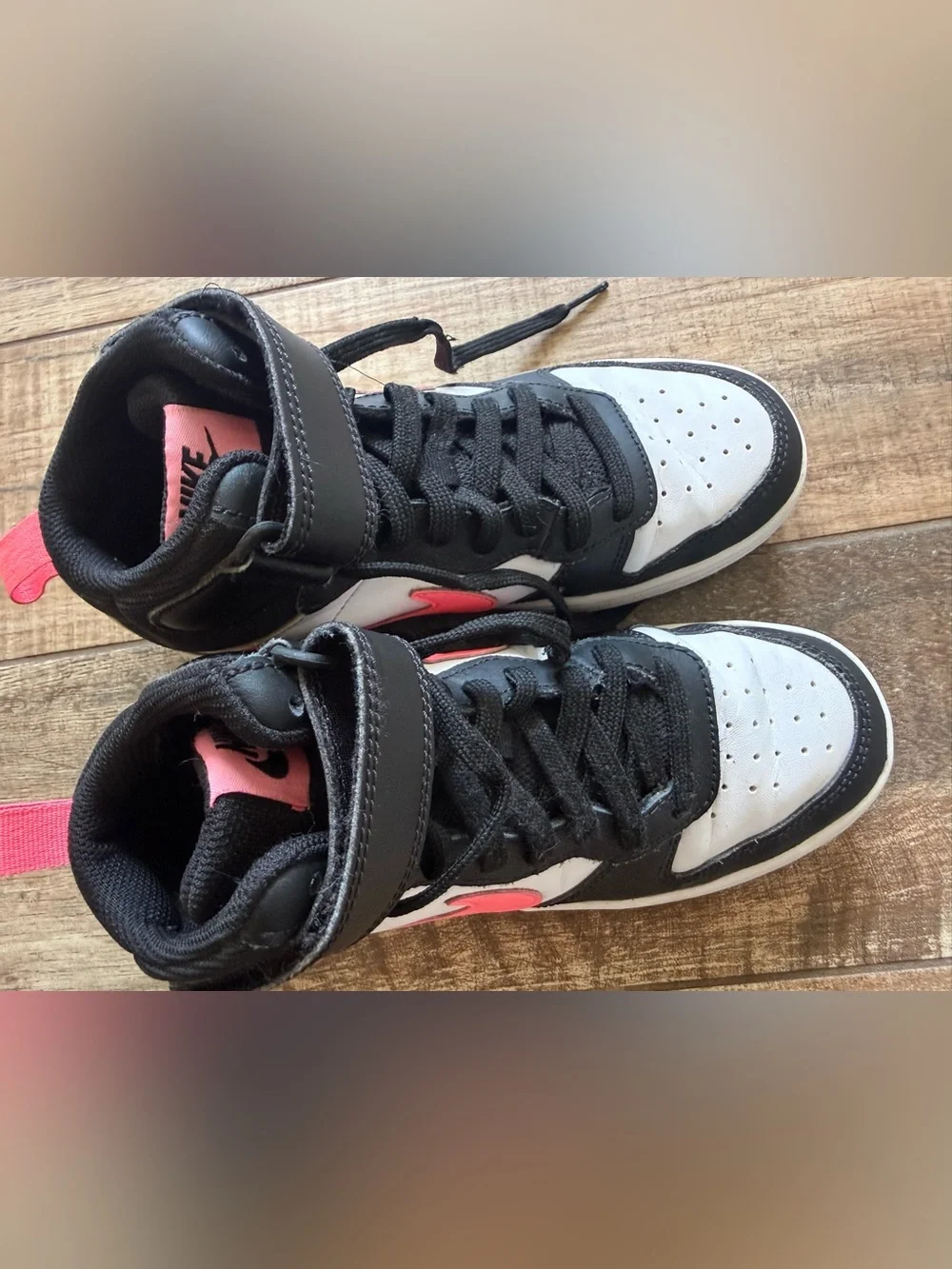 NIKE Girls Court Borough Mid 2